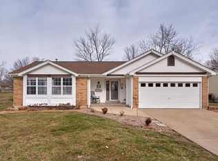 818 Haversham Dr, Saint Charles, MO
