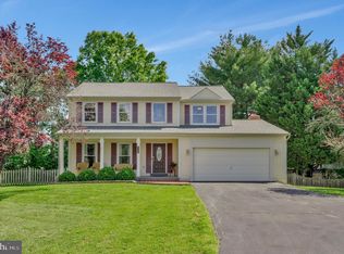 10866 Monticello Ct, Great Falls, VA 22066