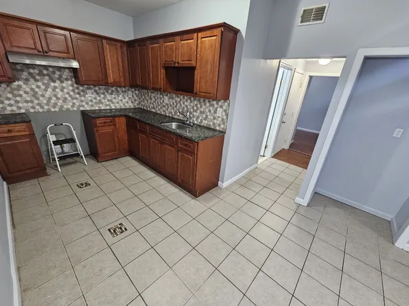 49 Mapes Ave Floor 1, Newark, NJ 07112