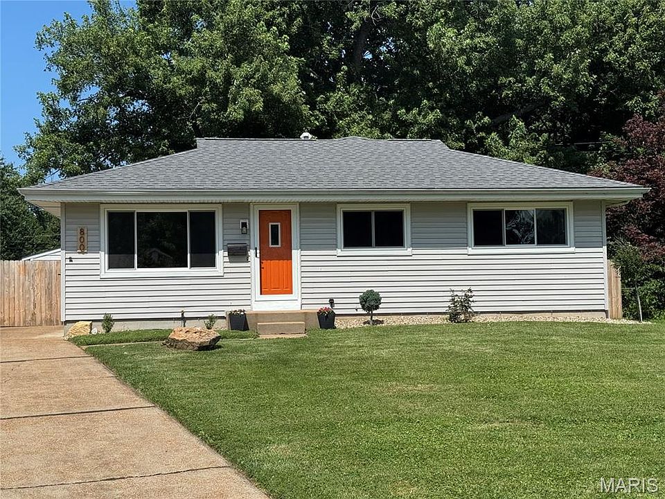 1st image of 800 Crowder Dr