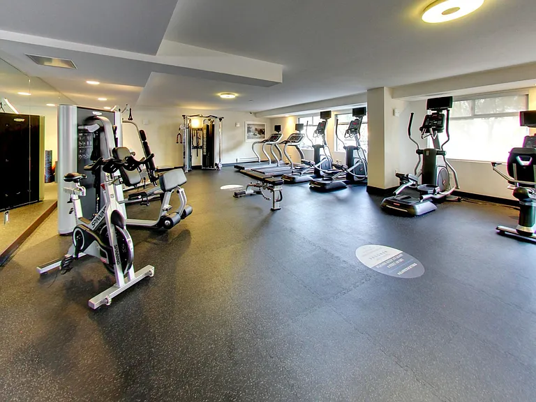 Panomar Luxury Apartments — Photo 36