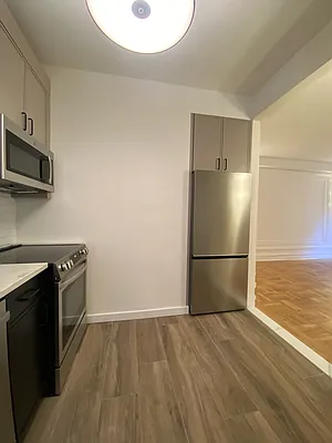 Rented by Peter R. Hungerford, LREB | media 22