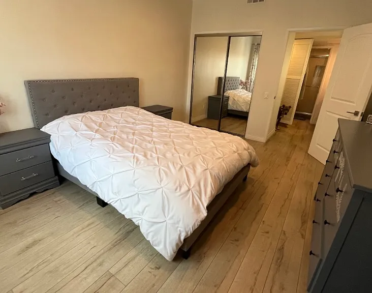 612 S Barrington Ave #211 — Photo 3