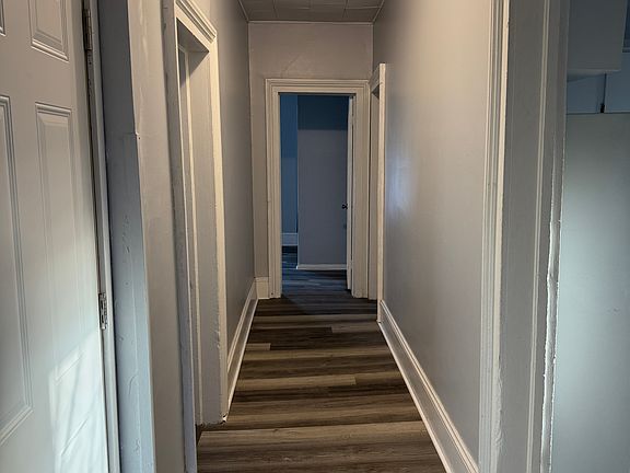 2nd image of 211 E Mulberry St APT 1