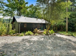 332 Creekside Trl, Ellijay, GA 30540