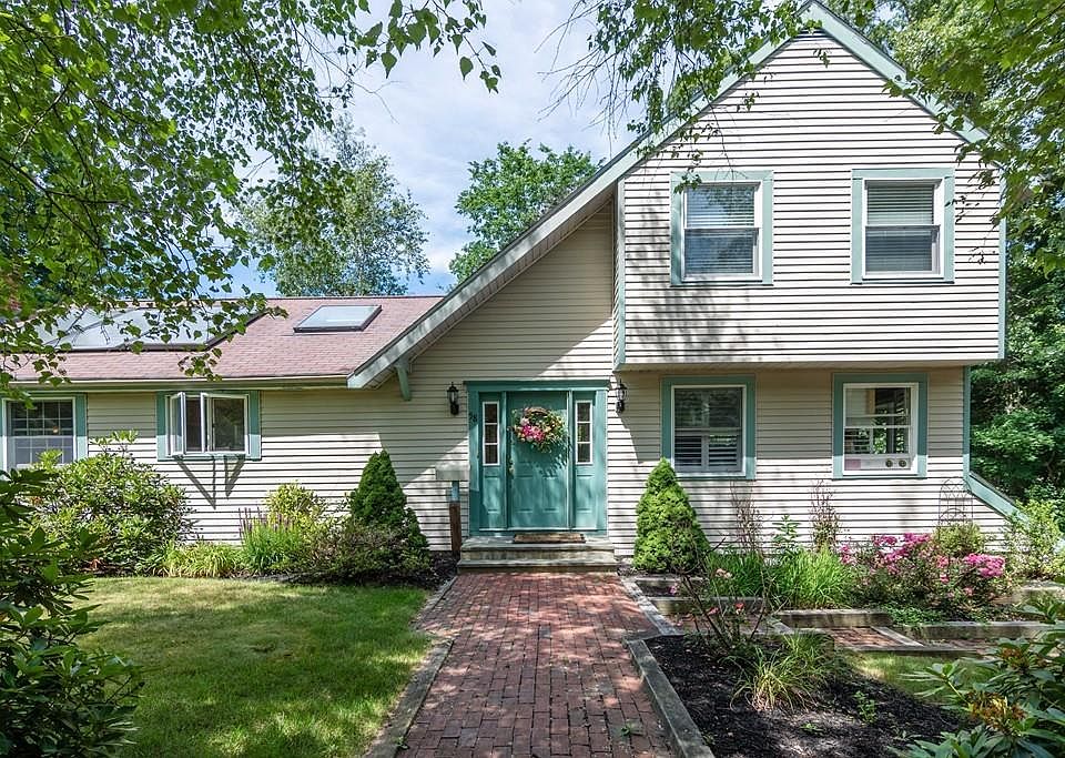 1st image of 58 Vinson St