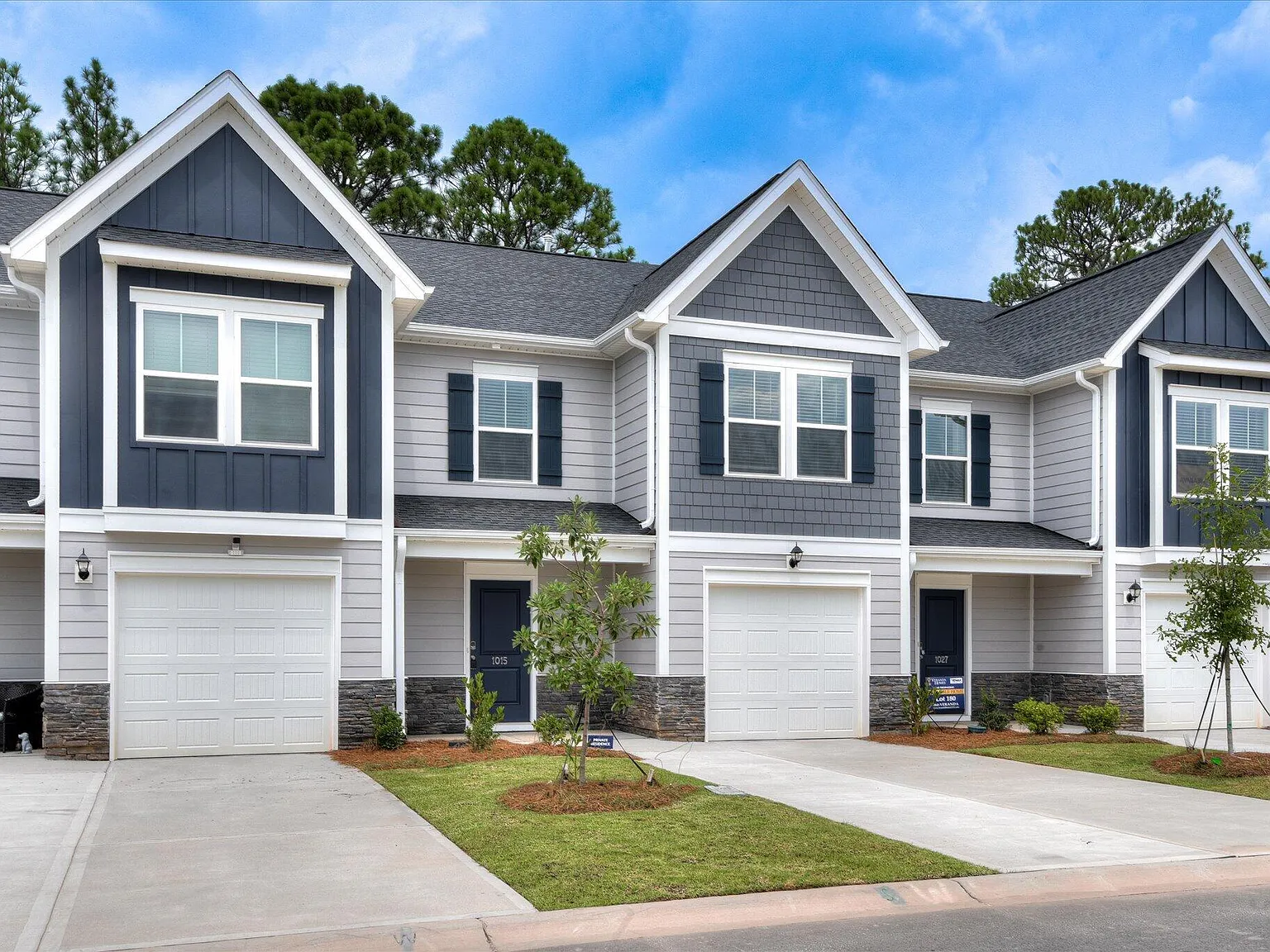 4 bed, 3.5 bath, 1892 sqft, $2,200 — Photo 3