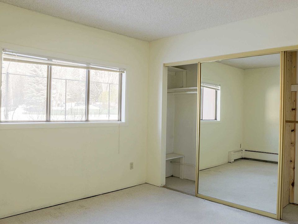 2nd image of 1112 Vine St