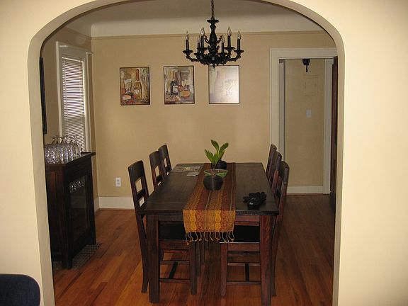 LOWER DINNING ROOM
