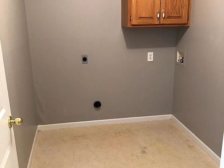Laundry Room with washer and dryer hook-ups