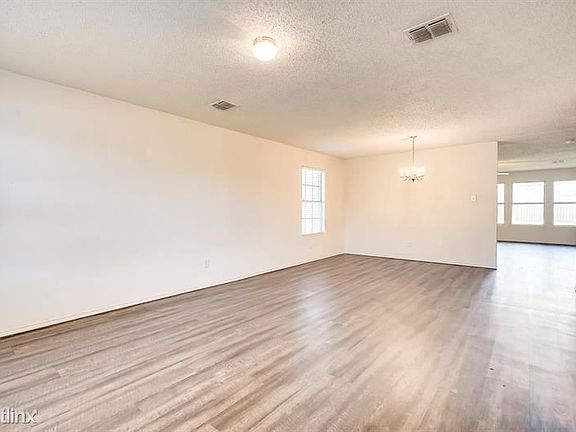 5th image of 3040 Clemente Dr