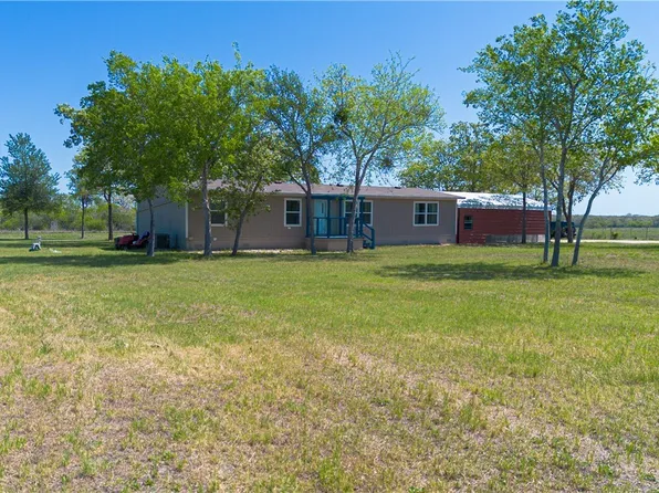 2105 Fm 1104, Kingsbury, TX 78638