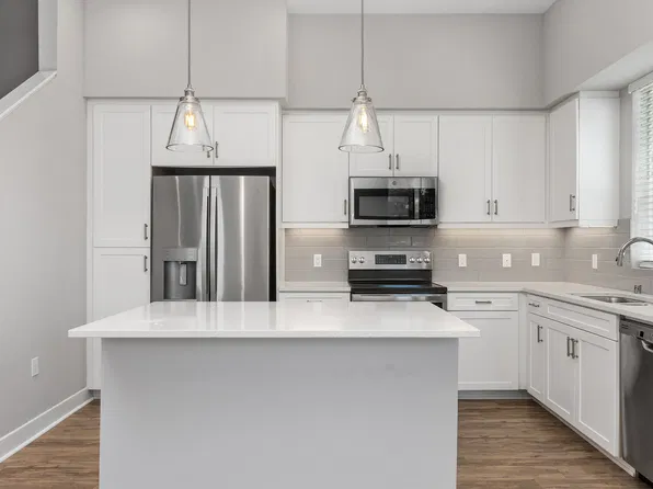 139 Avenida Chapala Unit 101, San Marcos, CA 92069