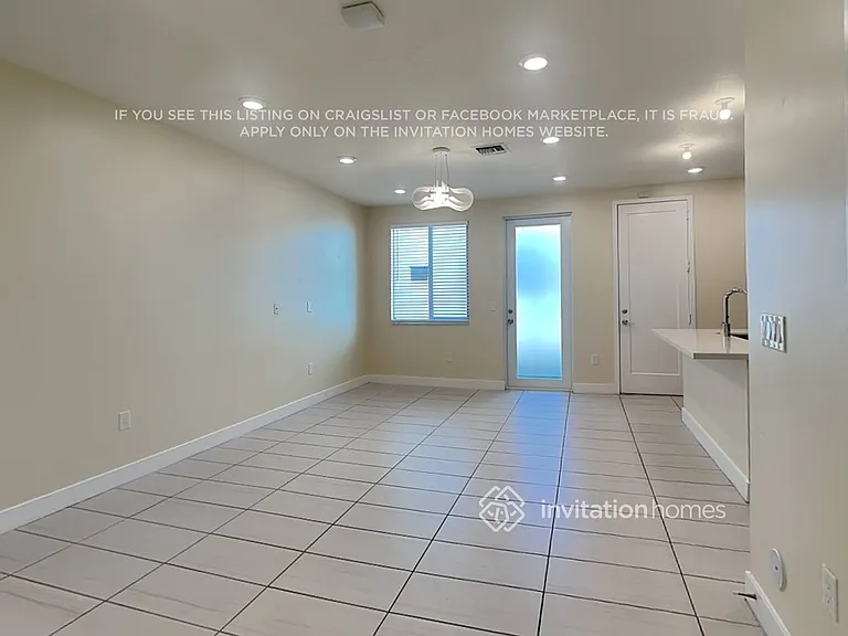 6450 NW 103rd Pl — Photo 8
