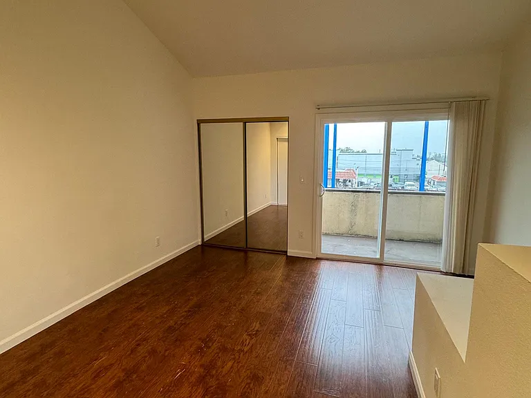 10441 McVine Ave #21 — Photo 6