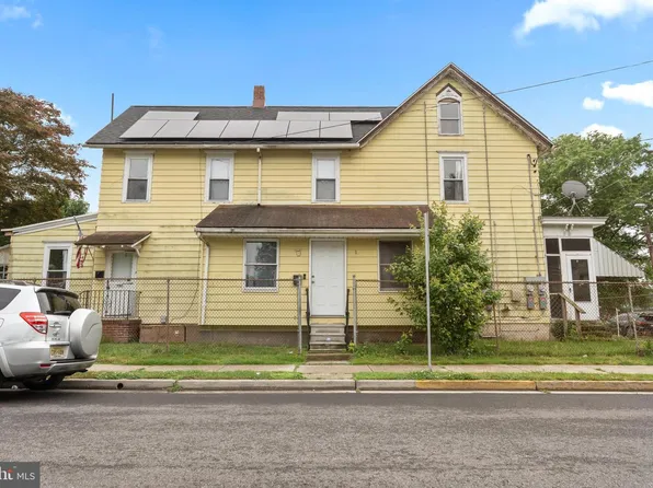 78 Walnut St, Salem, NJ 08079