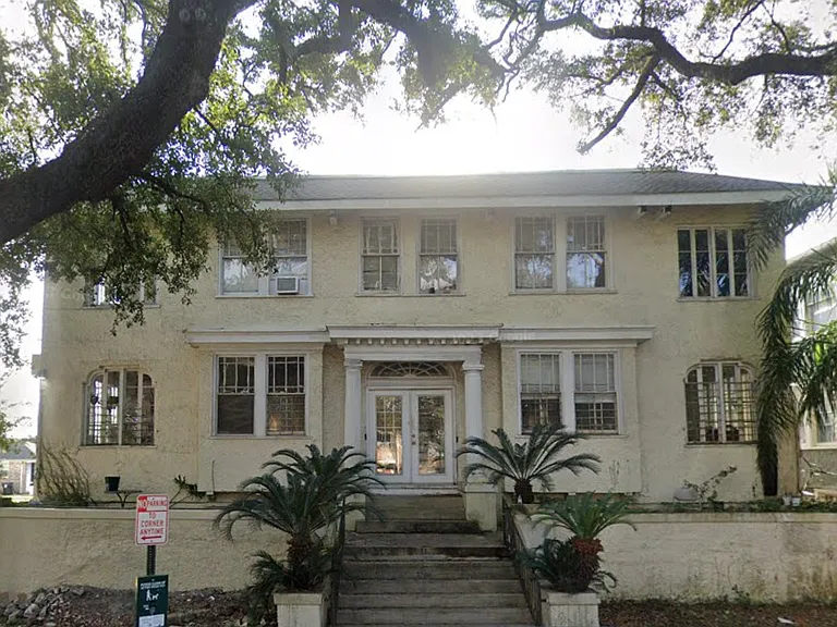7800 Saint Charles Ave — Photo 25