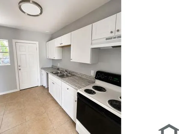 1016 E Lake Silver Dr NE, Winter Haven, FL 33881