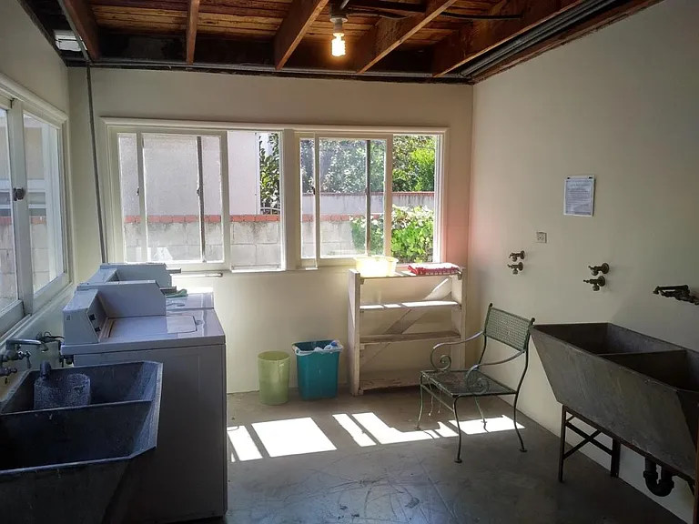 842 Sunset Blvd #4 — Photo 12