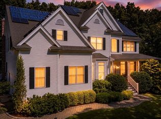 22 Rhodes Dr, Wrentham, MA 02093