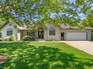 6502 Creekwood Dr, Holland, MI 49423