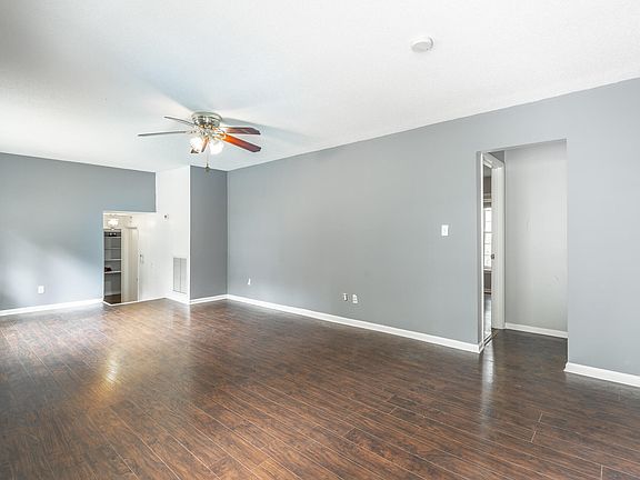 5th image of 1108 Royston St