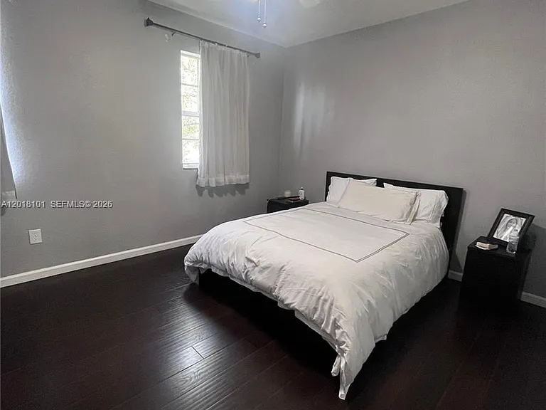 681 NW 42nd Ave #- — Photo 26