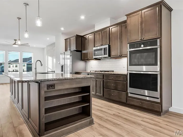 306 Indigo Ct — Photo 20