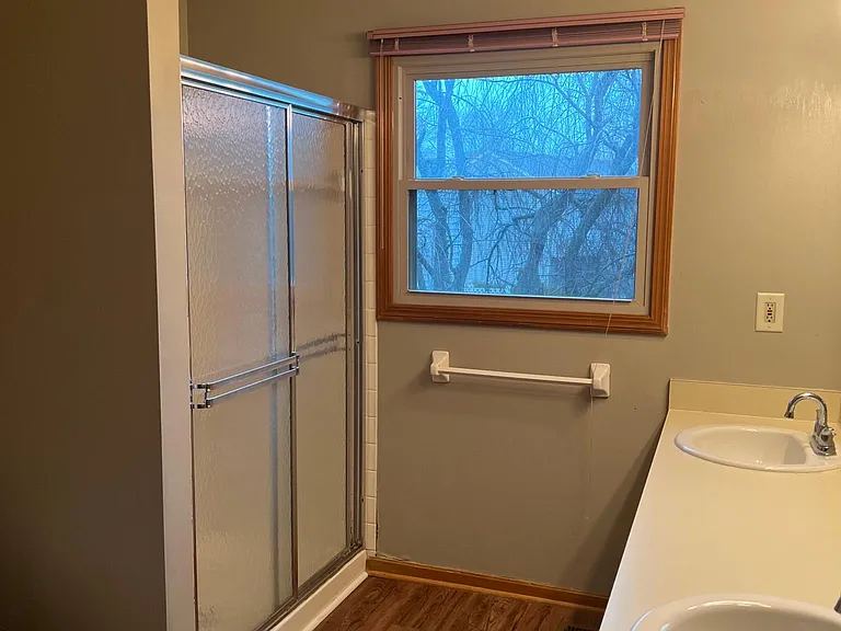 Master Bedroom Bathroom
