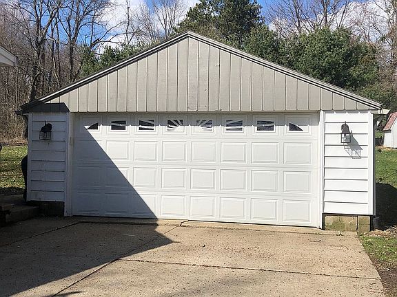 2nd image of 780 Silvercrest Dr