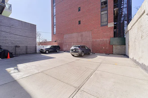 Rented by Living New York | media 47