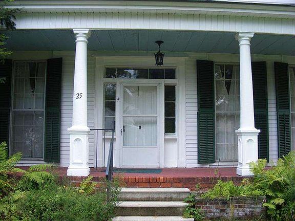 2nd image of 25 Maple St