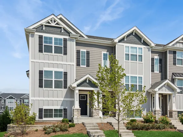 2111 Yellowstone Blvd, Mundelein, IL 60060