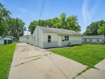 3225 State Ave, Des Moines, IA, 50317