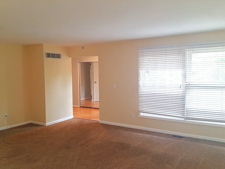 11938 Elkwood Dr — Photo 4
