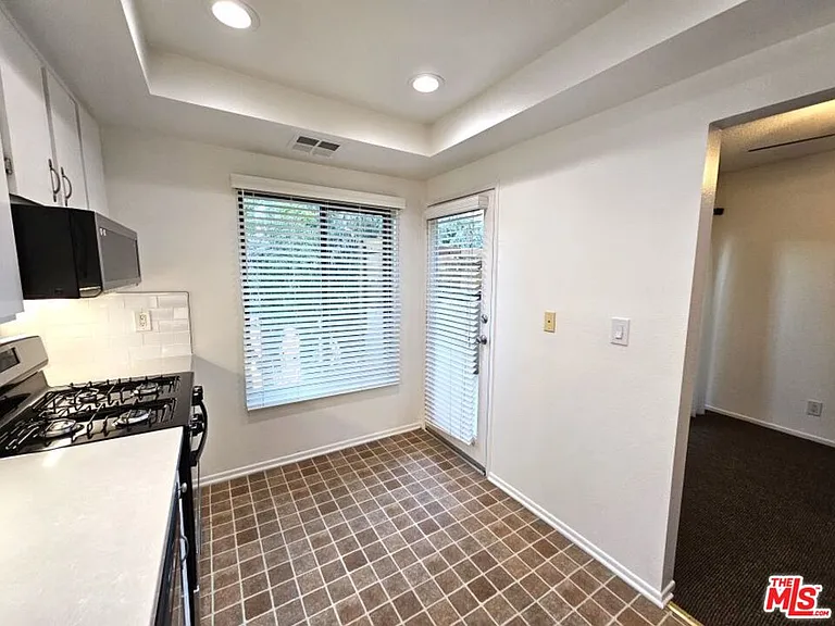2349 S Bentley Ave #8 — Photo 4
