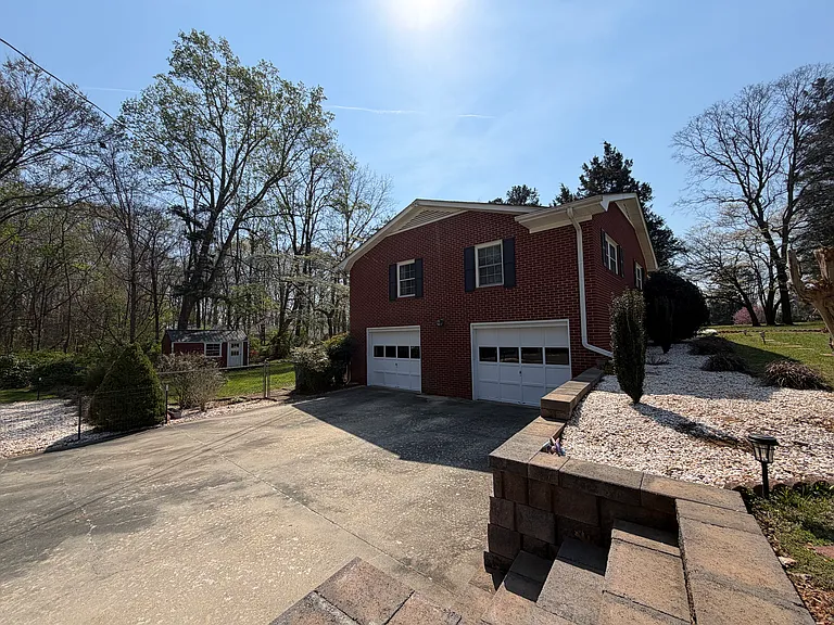 329 Malcolm Rd — Photo 12