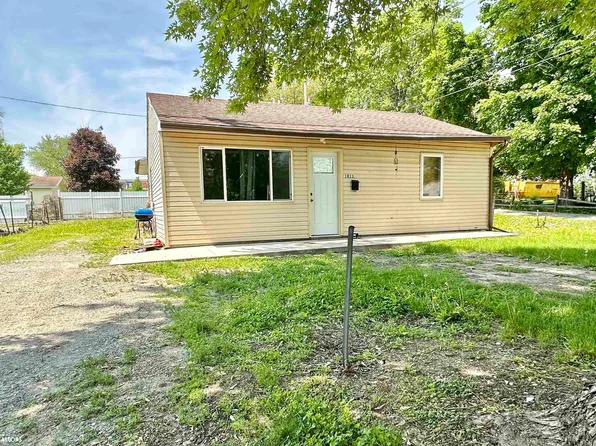 1015 S 5th Ave, Marshalltown, IA 50158
