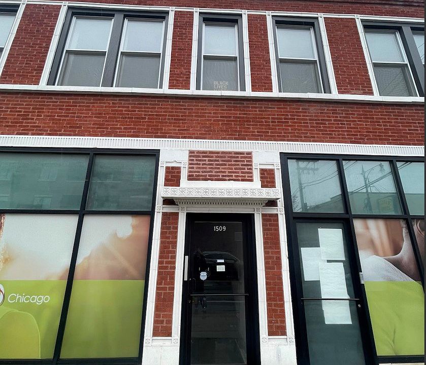 1st image of 1509 W Lawrence Ave #2E