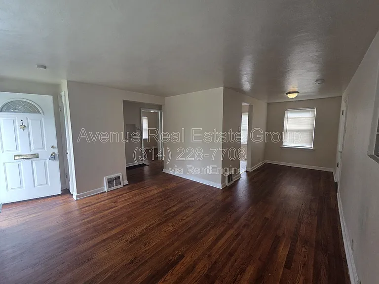 7148 Lillian Ave — Photo 2