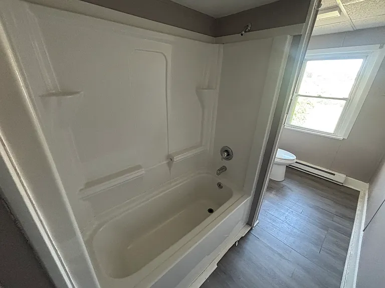 409 W Broad St #5 — Photo 15