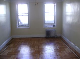 3074 48th St APT 2B, Astoria, NY 11103