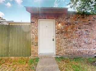 725 Peppertree Dr APT 15, Bryan, TX 77801