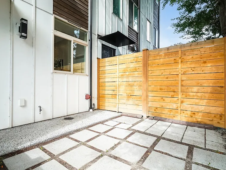 5616C California Ave SW — Photo 27