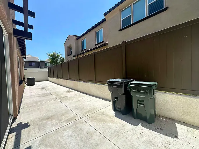 2326 Village Ct — Photo 13