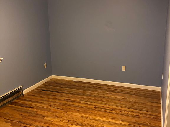 5th image of 24 Weed Ave