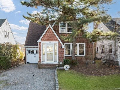 68 Stuart Avenue, Amityville, NY, 11701