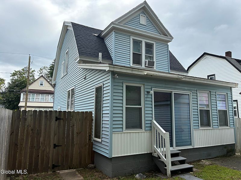 5th image of 540 Harrison Avenue
