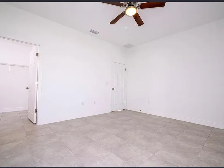 16919 SW 37th Terrace Rd — Photo 8