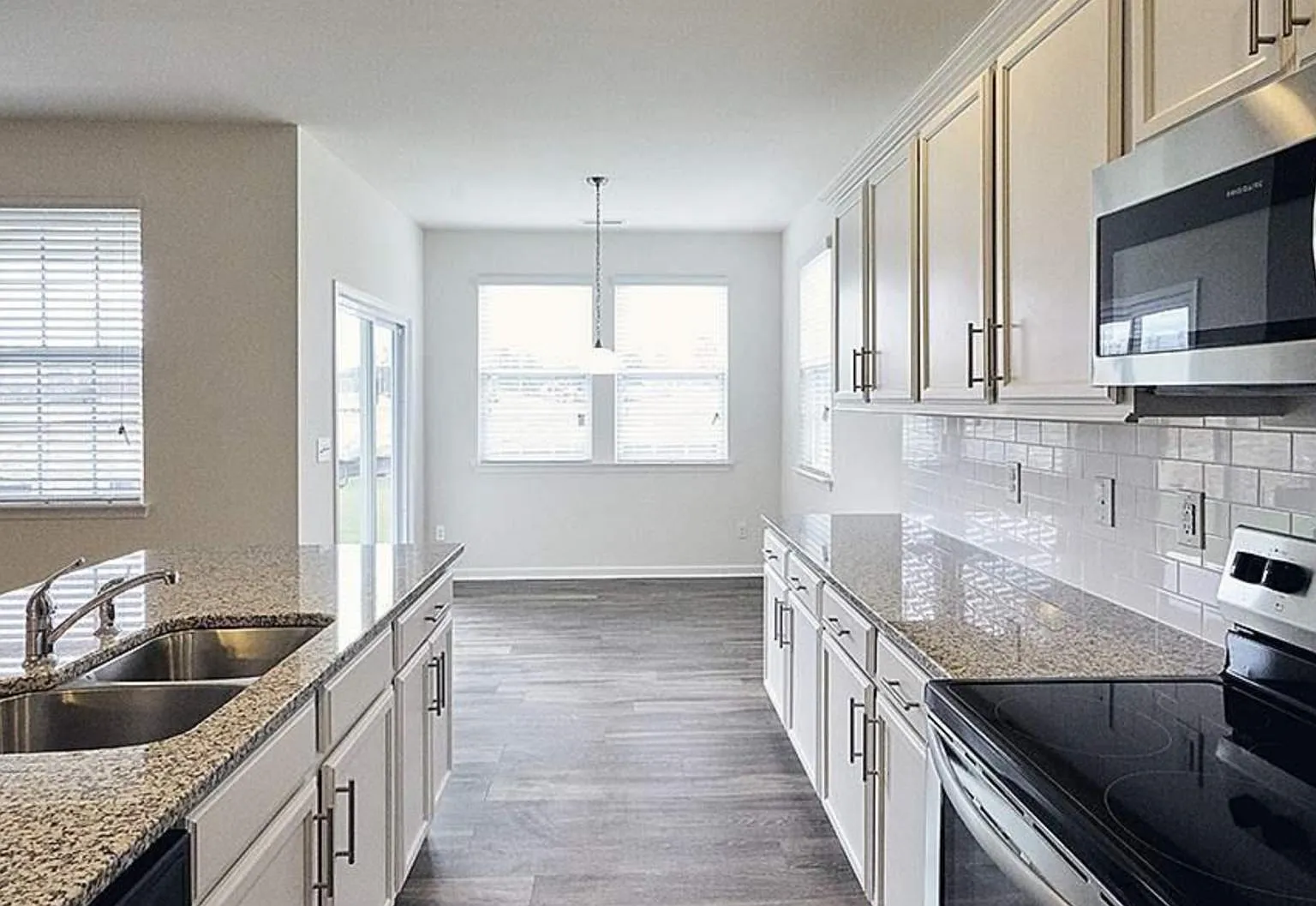 3 bed, 1903 sqft, $1,895 — Photo 4